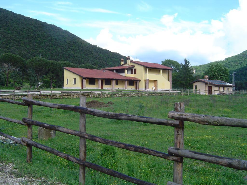 L' Antico Casale Villa Le Marmore Exterior photo